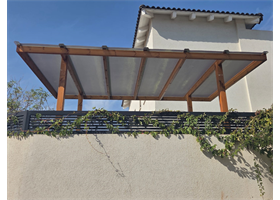 פרגולה לחצר